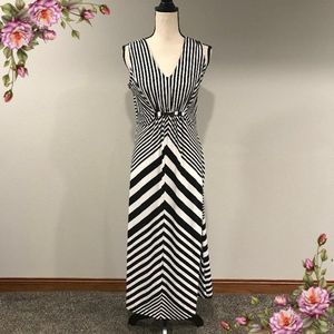 Striped maxi sleeveless dress